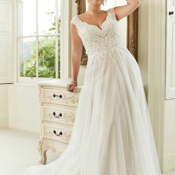 Emma Claire Plus Size Wedding Dress