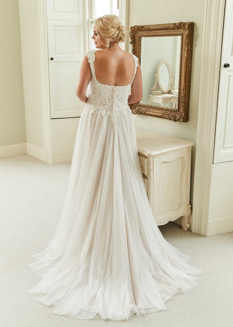 Emma Claire Plus Size Wedding Dress 3