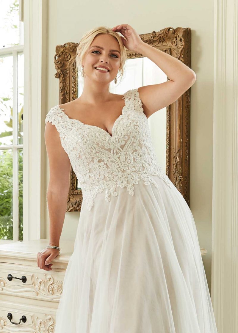 Emma Claire Plus Size Wedding Dress 2